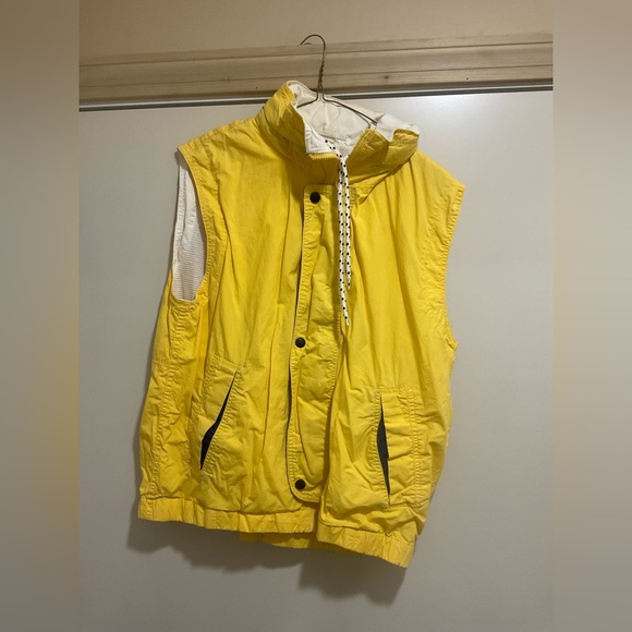 Beautiful Eddie Bauer Vest in yellow and white Sz M - Picture 1 of 4
